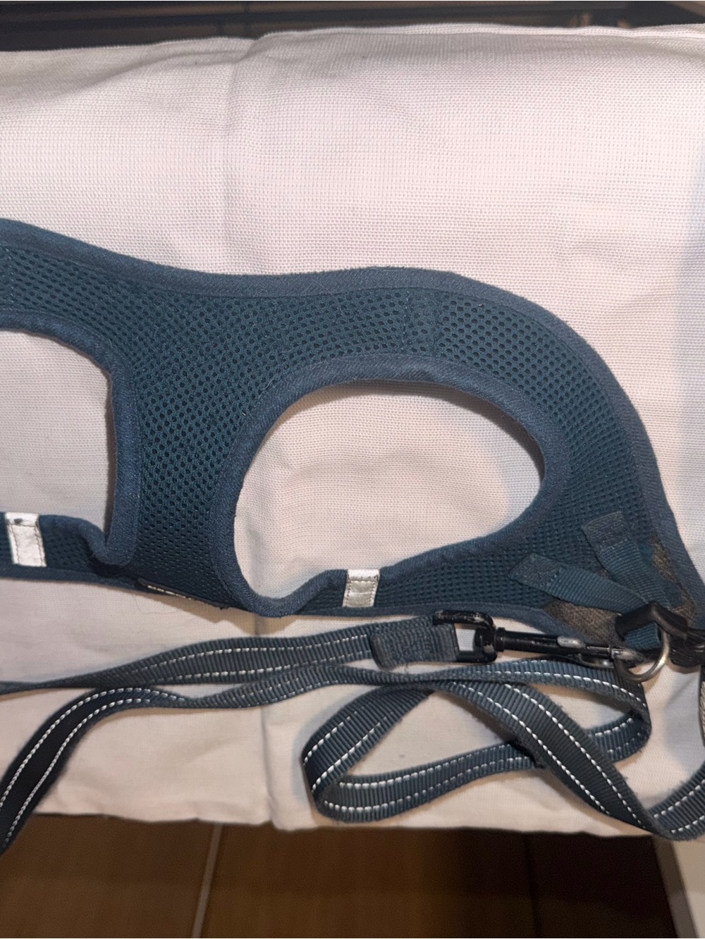 Voyager Navy Blue Soft Mesh Dog Harness and Leash Set - Picture 4 of 5